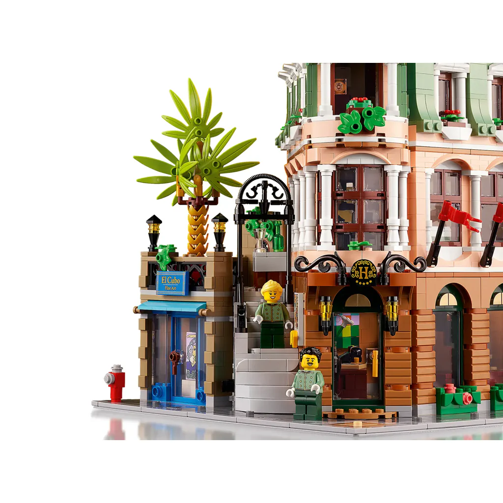 Boutique Hotel 10297 - New LEGO Creator Expert Set - Image 3