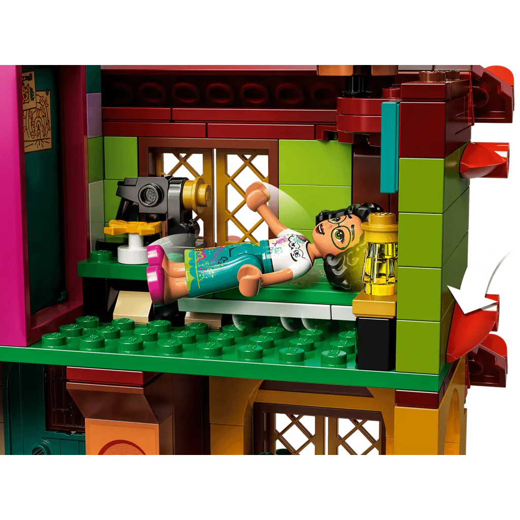 The Madrigal House 43202 - New LEGO Disney Set - Image 3