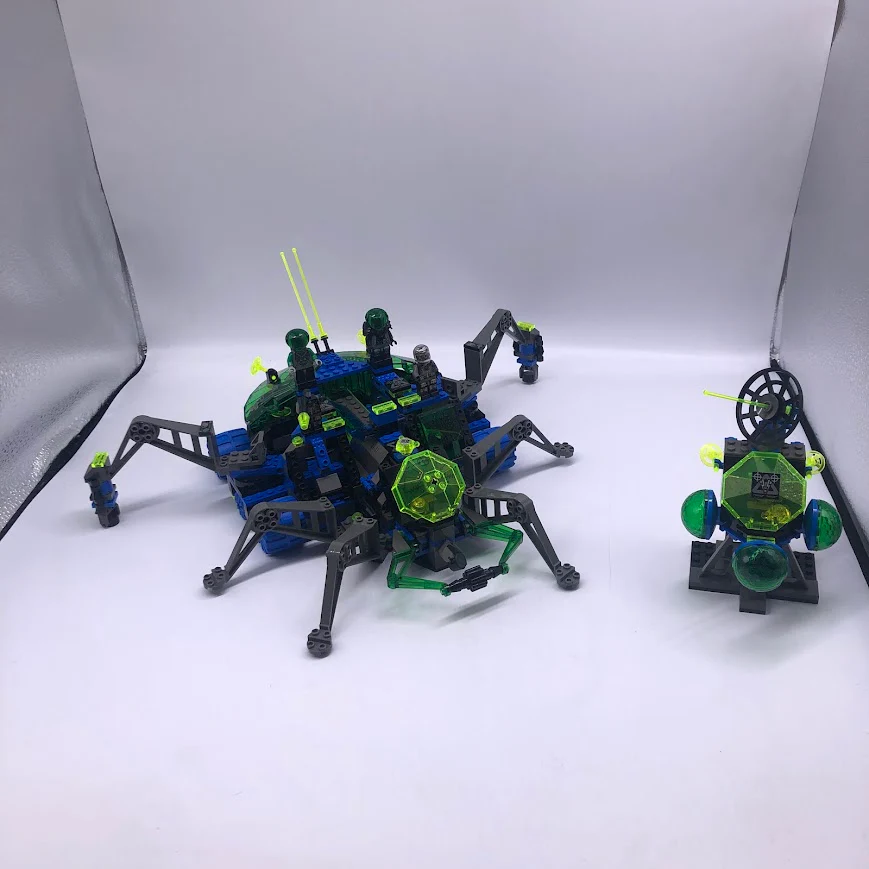 Arachnoid Star Base 6977 - Used LEGO Insectoids set