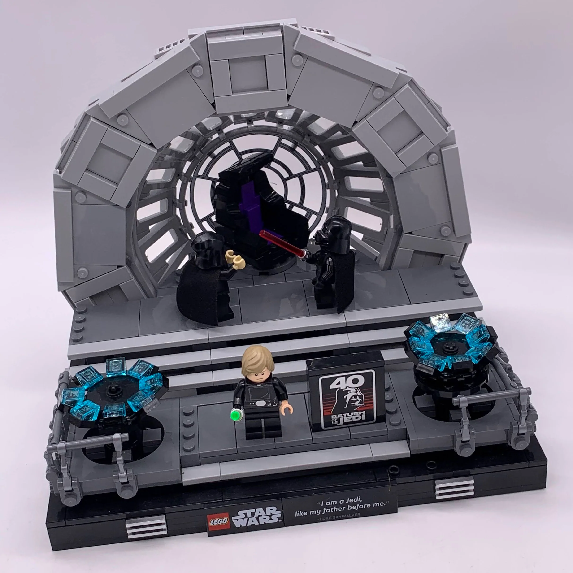 Emperor's Throne Room Diorama 75352 - Used LEGO Star Wars Set