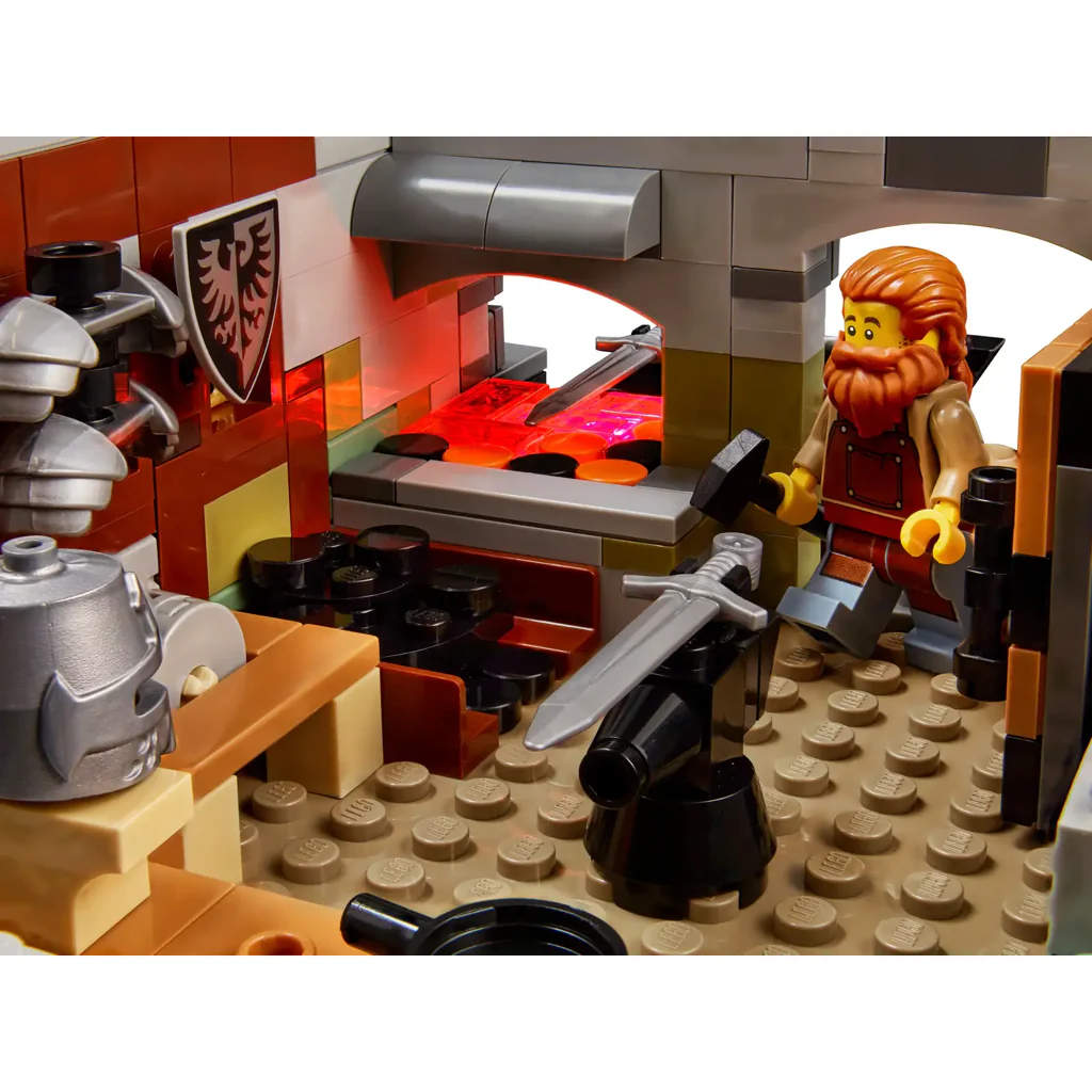 Medieval Blacksmith 21325 - Certified Used, 100% Complete LEGO Ideas Set - Image 2