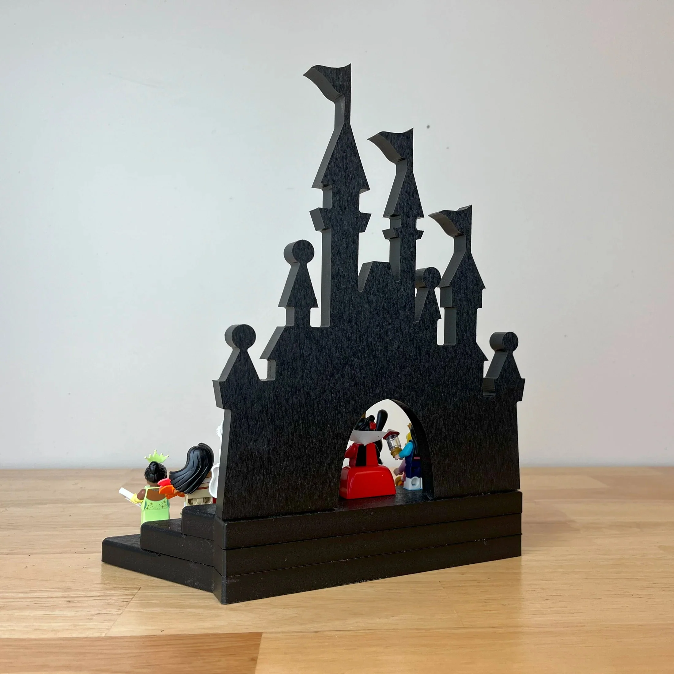 Minifigure Display - Castle - Image 7