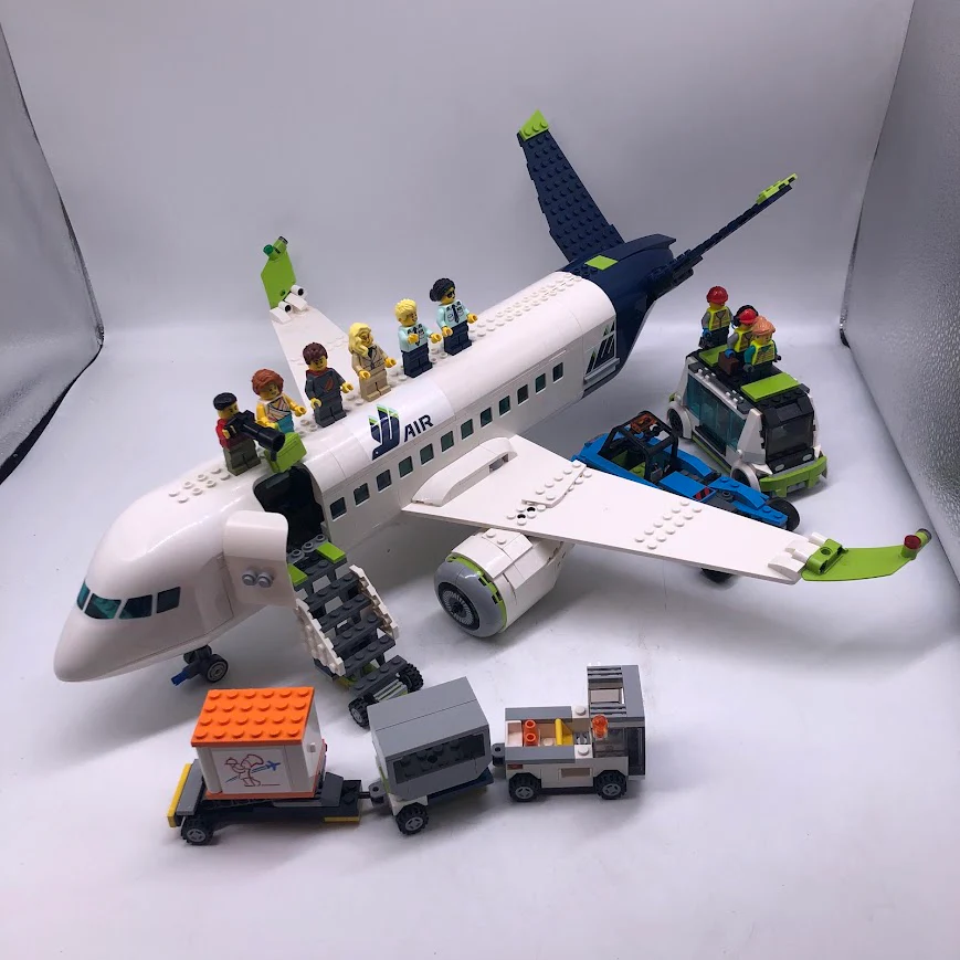Passenger Airplane 60367 - Used LEGO City set