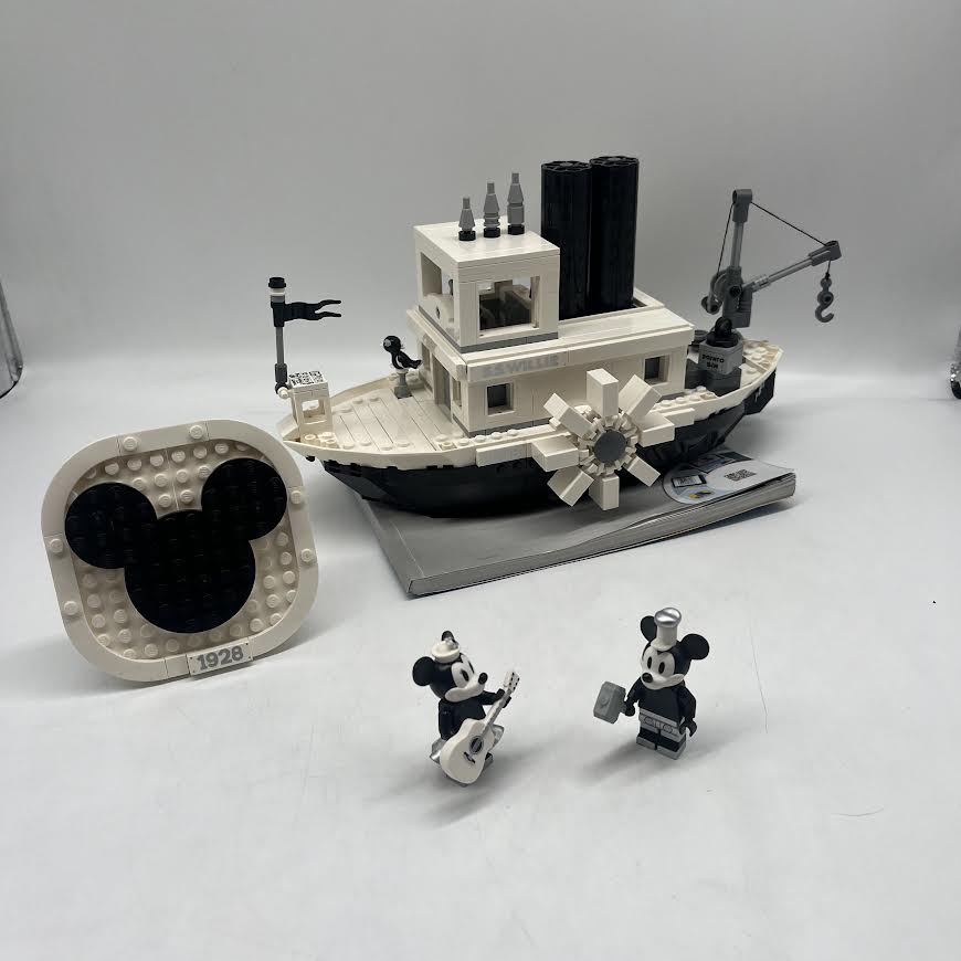 Steamboat Willie 21317 - Used LEGO Ideas Set